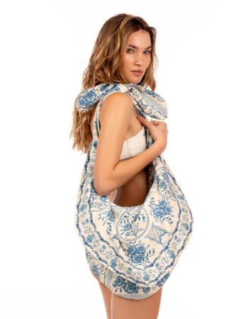 ЧАНТА Agua Bendita
