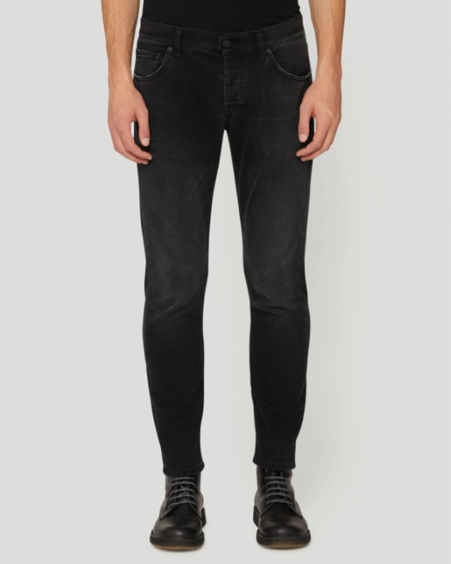 ДЪНКИ Dondup 34, UP168 DM1/999 ДЪНКИ, Деним, 8057169992570 ДЪНКИ Dondup - UP168 DM1/999 ДЪНКИ - Деним - Състав: 100% Естествен Филц Цвят: Лилаво Еластичен деним Ниска талия Скъсена дължина Прилепнали крачоли Произведено в Италия
