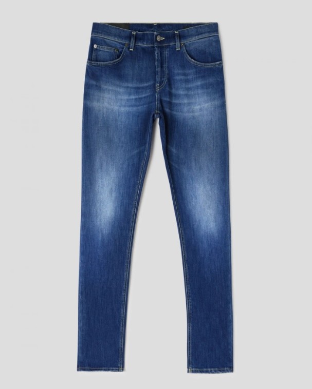 ДЪНКИ Dondup - UP168L DG6/800 ДЪНКИ - Деним - Състав: 100% Естествен Филц Цвят: Бордо Втален модел Ниска талия Изтъркан ефект Лого Dondup Произведено в Италия